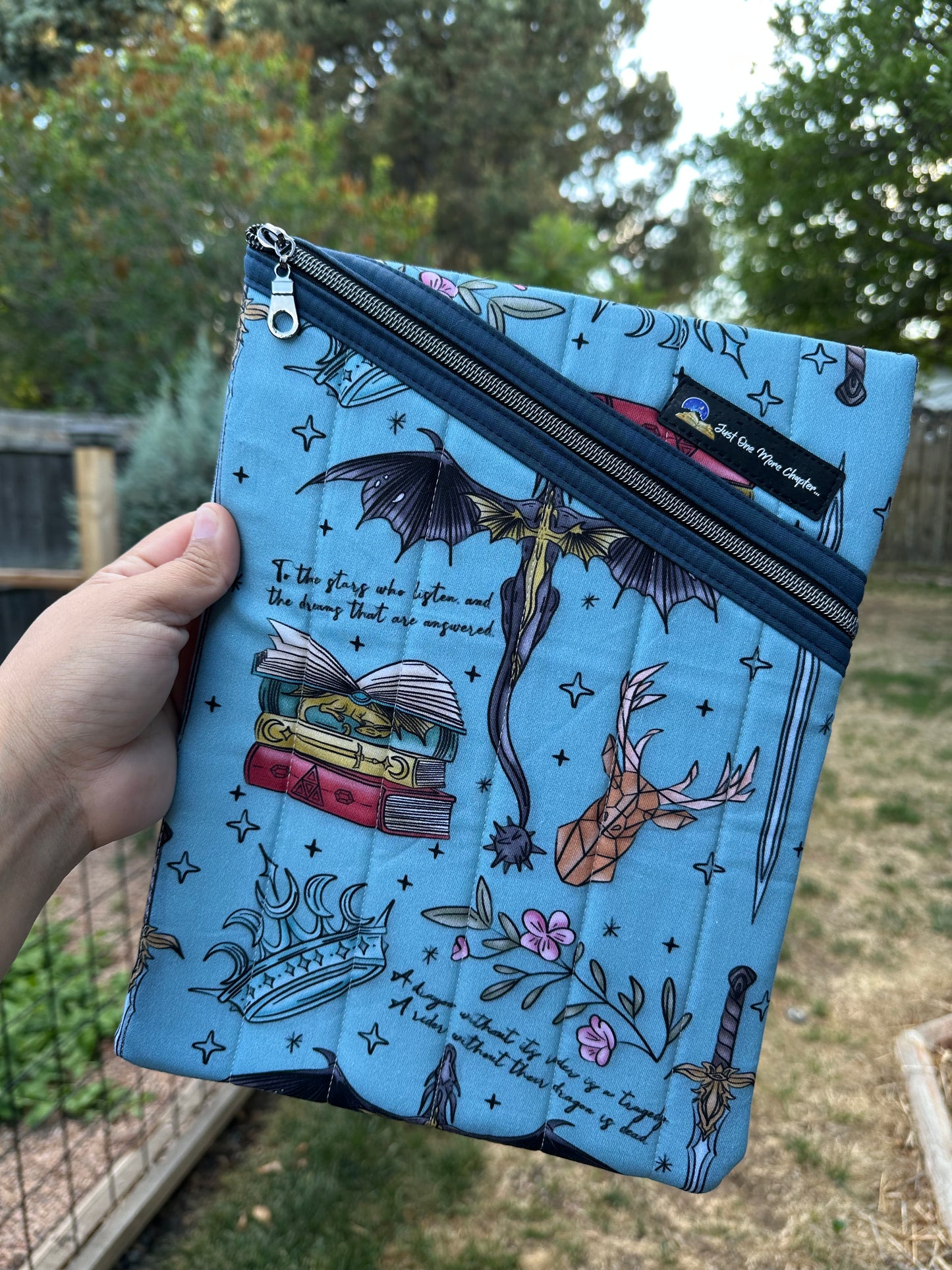 Booksleeve - Fantasy Bookish