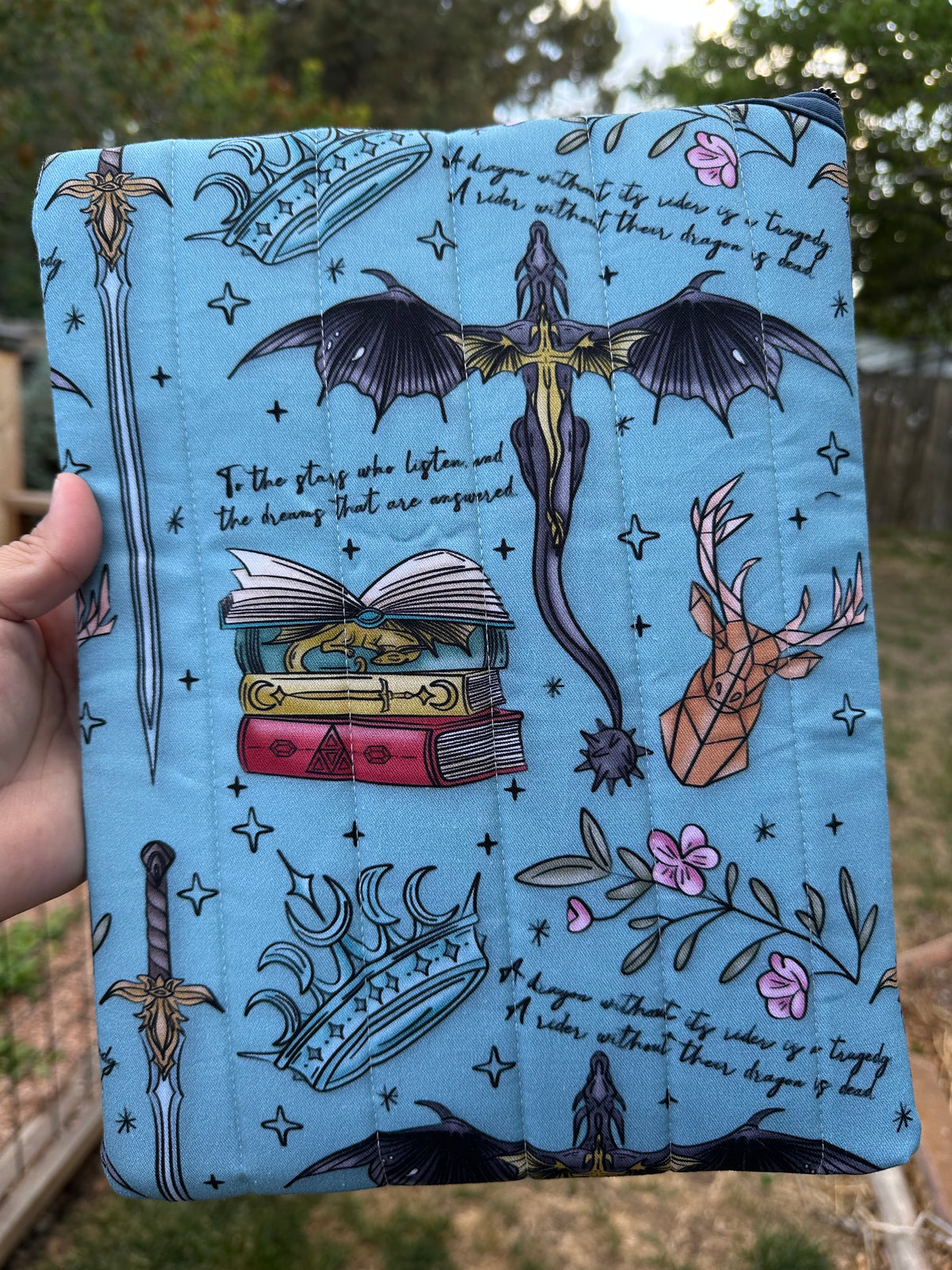 Booksleeve - Fantasy Bookish